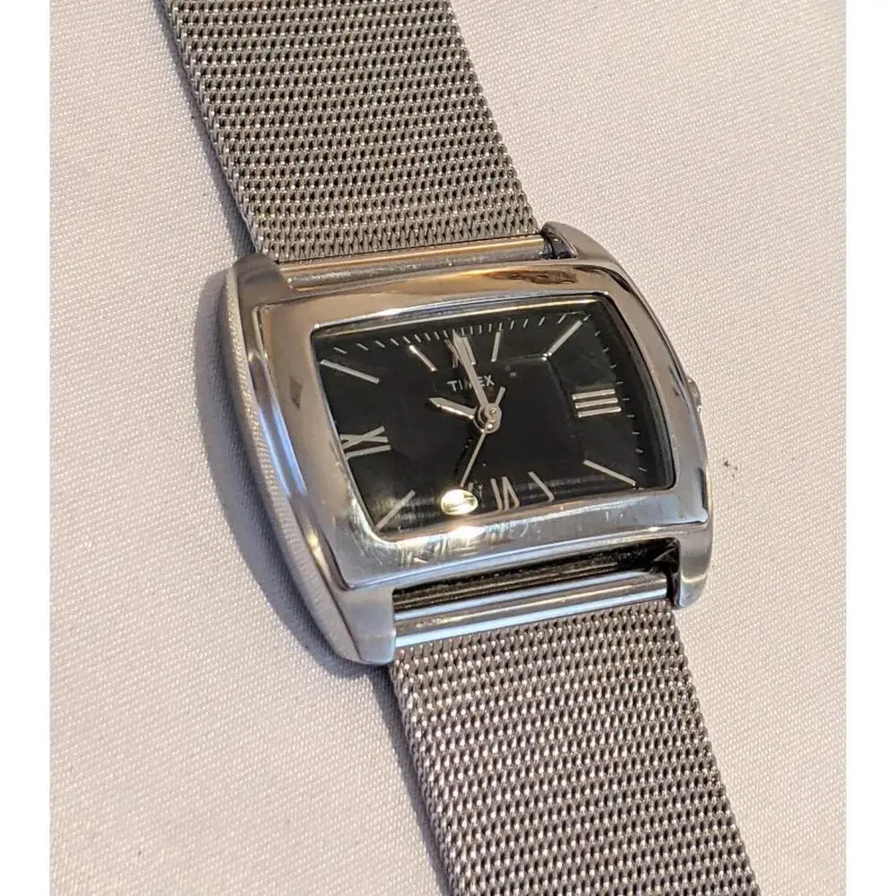 Vintage Women's Timex Easy Reader Quartz Watch 33mm Stainless Steel Mesh Strap